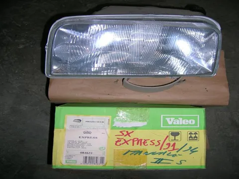 Proiettore Sinistro Regolazione Manuale Renault Express 1991-1994