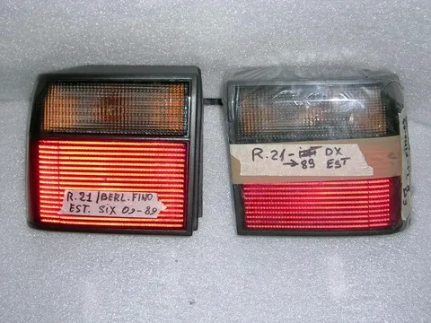 Fanalino Posteriore Esterno Destro E Sinistro Renault R 21 1986-1989