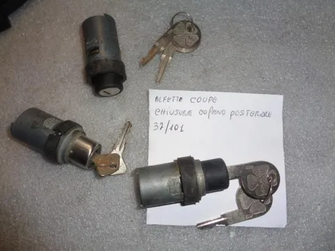 Blocchetto Chiusura Cofano Posteriore Alfa Romeo Alfetta Coupè