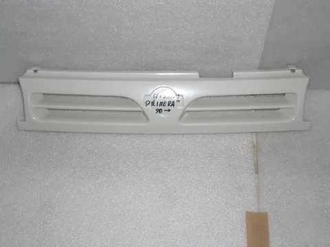 Griglia Nissan Primera '90