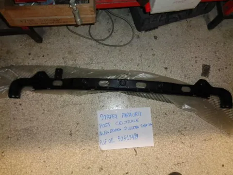 Staffa Paraurti Posteriore Centrale Alfa Romeo Giulietta 2010-2016