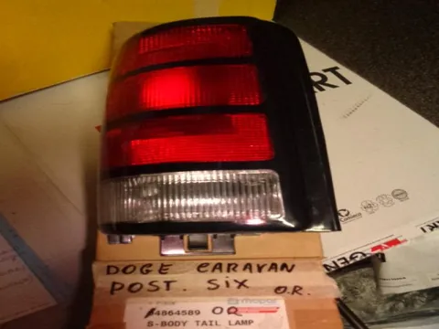 Fanale Posteriore Sinistro Dodge Caravan
