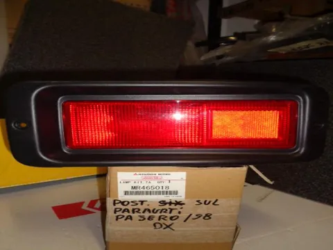 Fanale Posteriore Destro Sul Paraurti Mitsubishi Pajero Dal 1998