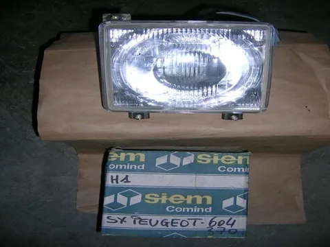 Proiettore Sinistro Peugeot 604