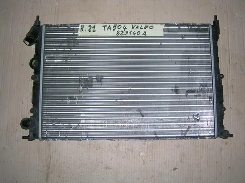 Radiatore Renault 21