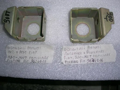 Distanziali Paraurti Anteriore E Posteriore Fiat 850-900 T Familiare