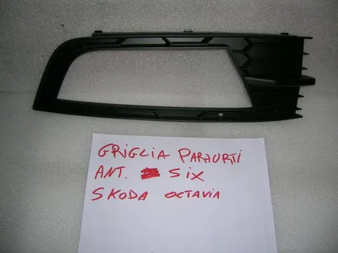 Griglia Paraurti Anteriore Sinistra Con Sede Fendinebbia Skoda Octavia 2013-2016