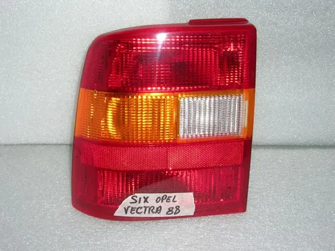 Fanalino Posteriore Sinistro Opel Vectra 1988-1992 4 Porte
