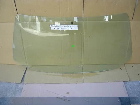 Parabrezza Verde  R18