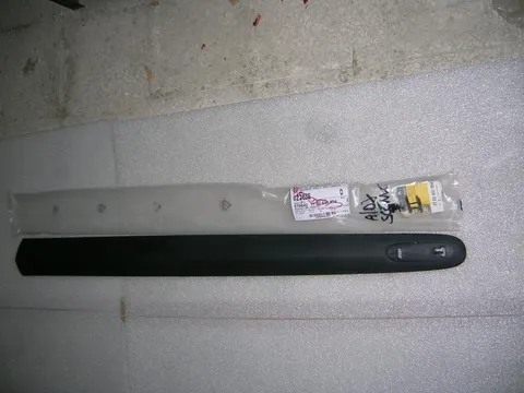 Modanatura Porta Anteriore Destra Nera Renault Scenic 1999-2003