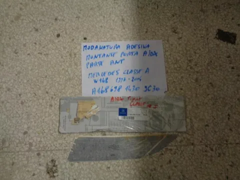 Modanatura Adesiva Montante Porta Anteriore Destra Mercedes Classe A 1997-2004