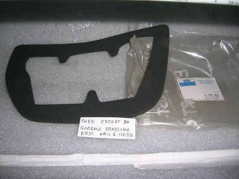 Guarnizione Fanalino Posteriore Ford Escort 90'