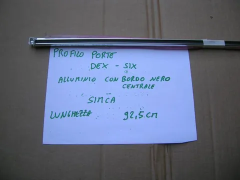 Profilo Porte Destro e Sinistro In Alluminio Con Il Bordo Nero Simca (92.5Cm)