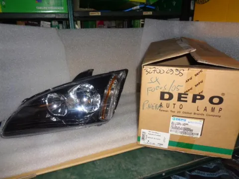 Proiettore Sinistro Ford Focus Parabola Nera Del 2005