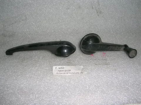 Maniglia Alzacristallo E Maniglia Apriporta Fiat 682