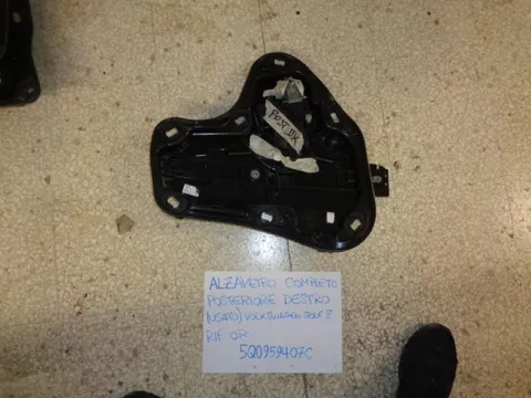 Alzavetro Completo Posteriore Destro Volkswagen Golf 8 (Usato)